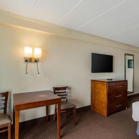 Quality Inn Ocean City Beachfront Buitenkant foto